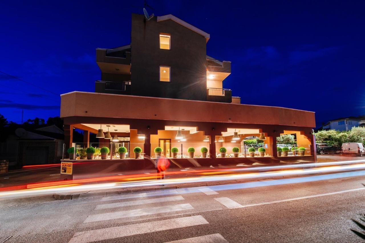 Hotel Terra Novalja Dış mekan fotoğraf