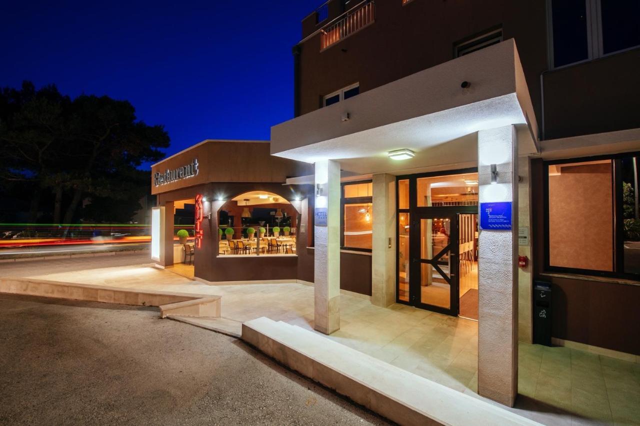 Hotel Terra Novalja Dış mekan fotoğraf